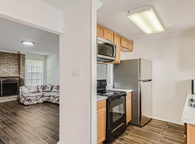 Photo - 8400 Jamestown Dr Unit 512