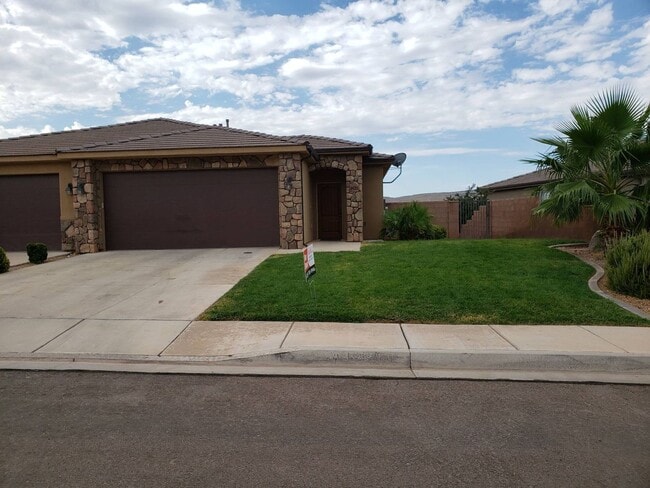 Building Photo - 1385 Clinton Way
