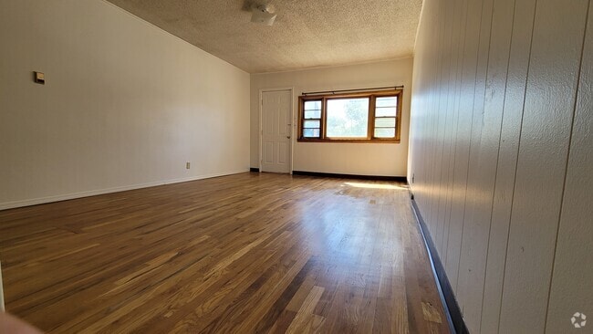 Building Photo - 1213 S 4th St Unit A Rental