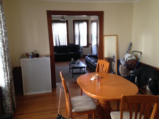 Photo - 58 Brock St Apartments Unit 1