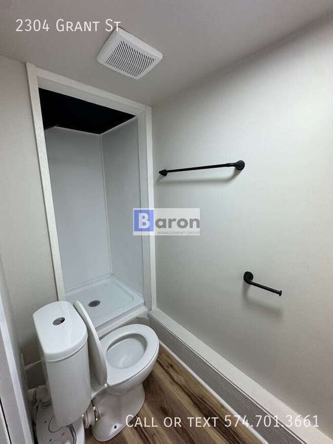 Photo - 2304 Grant St