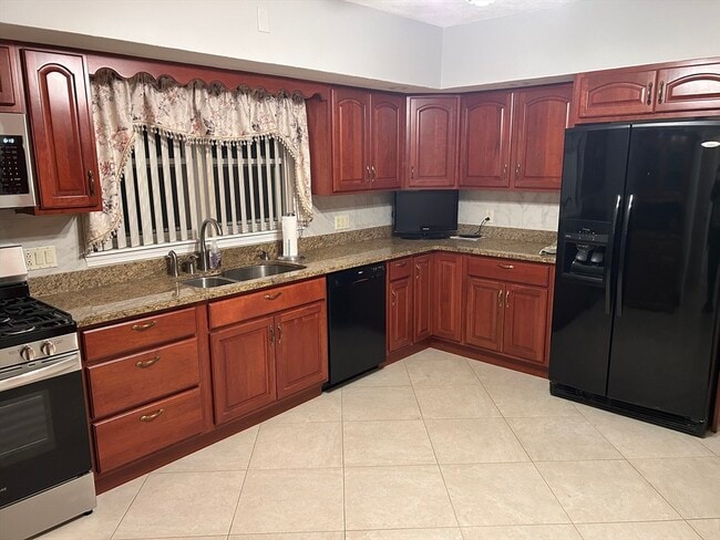 Photo - 58 Maple St Unit 2