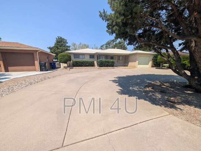 Photo - 2729 Chama St NE