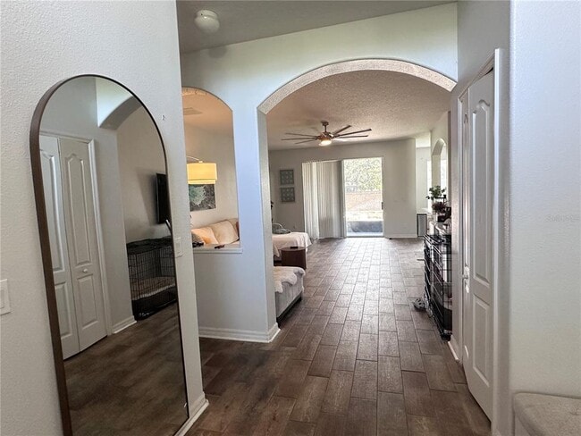 Photo - 902 Lost Grove Cir