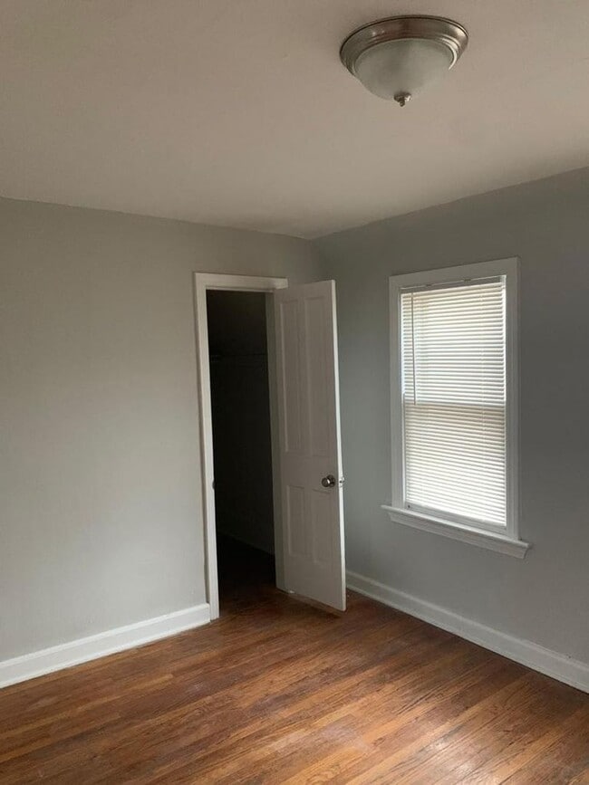 Photo - 1483 E 120th St Unidad UP