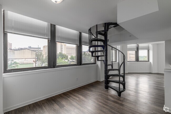 2 BR. 1.5 BA - 1162SF - Dining Area