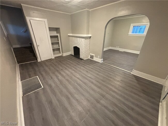 Photo - 974 Lovers Ln