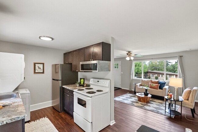 Photo - 3226 Halverson Ave