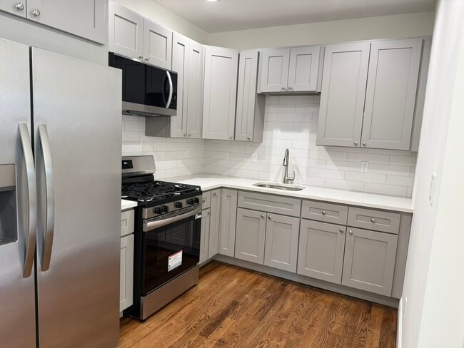 Photo - 272 Broadway Unit B