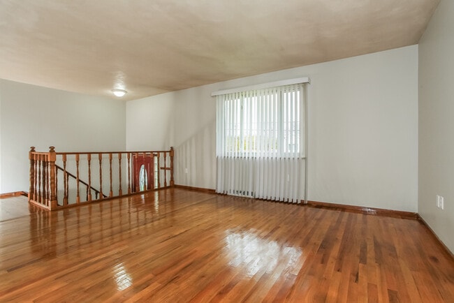 Photo - 8023 Barrett Rd