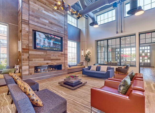 Photo - Vermella West