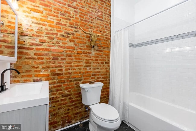 Photo - 708 S Curley St