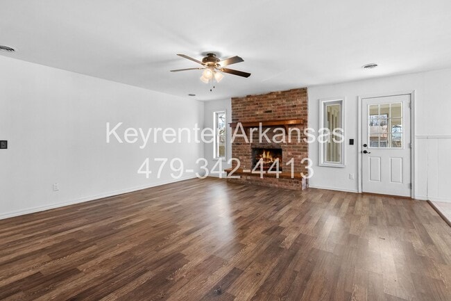 Photo - Beautiful Home in Springdale with Sunroom!