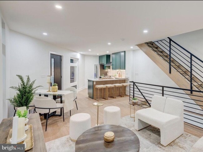 Photo - 437 Memphis St