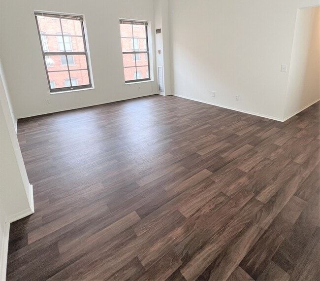 1BD 1BA - Living Room - River Place