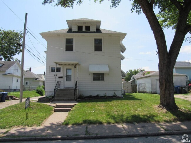 Building Photo - 239 W Hayes St Rental