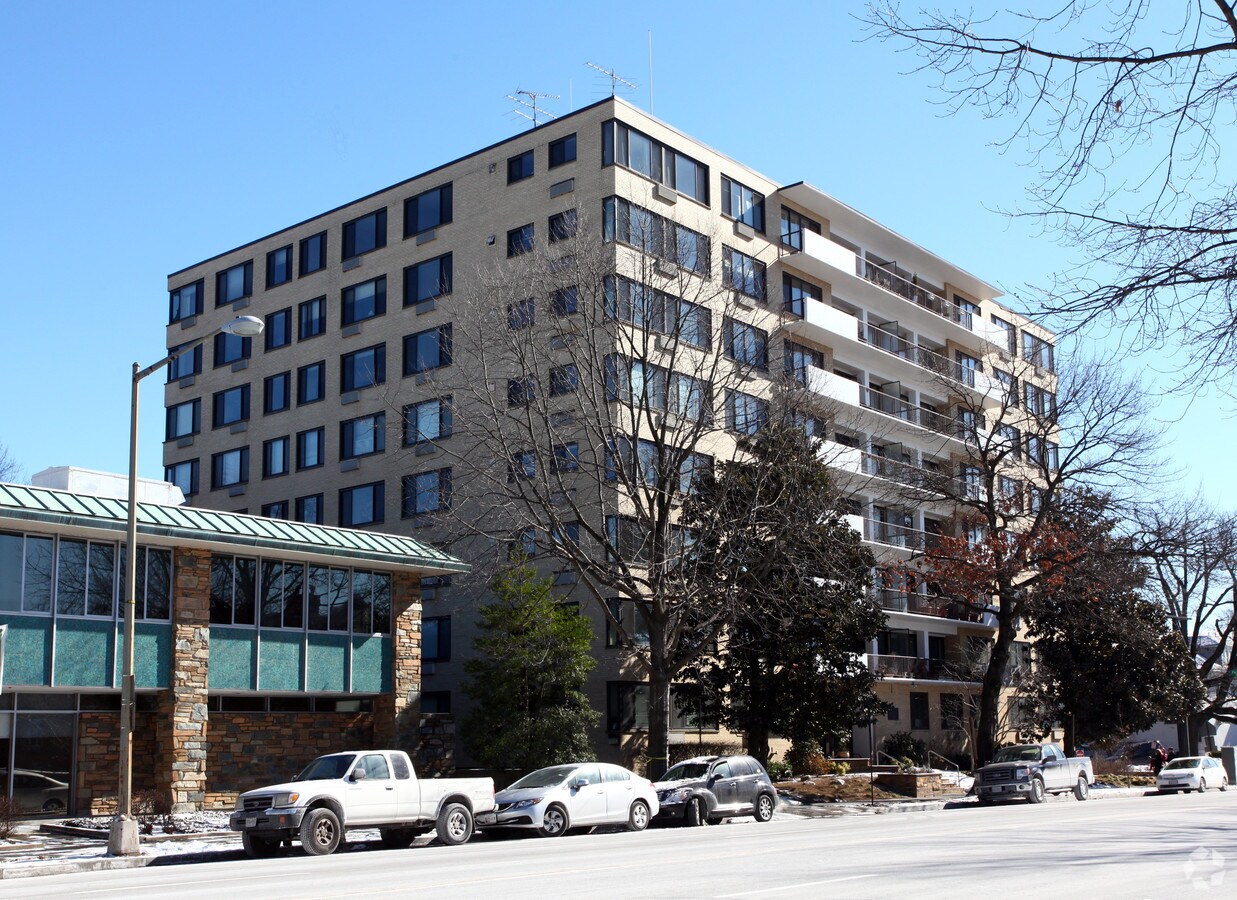 Photo - Crestview Apartments