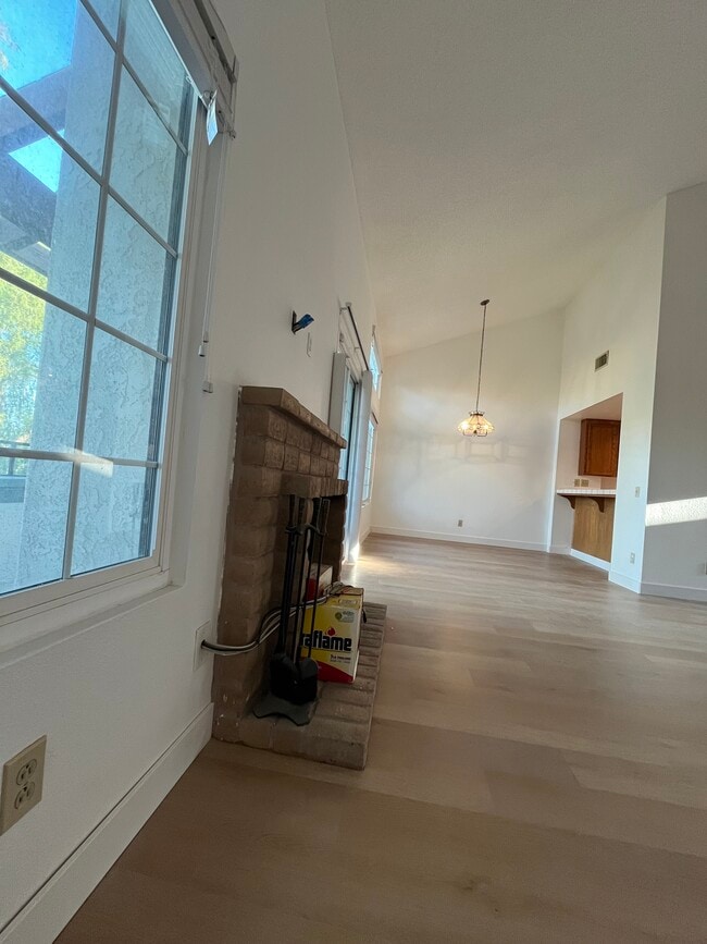 Photo - 1550 Apache Dr Townhome