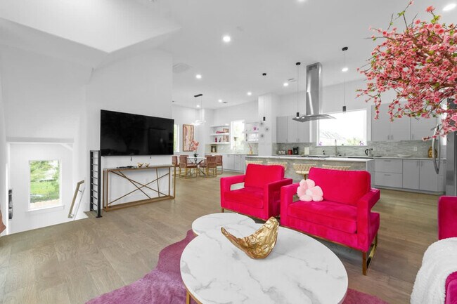 Photo - 2103 McGowen St Unit SI ID1605844P