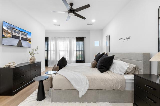 Photo - 1509 Barry Ave