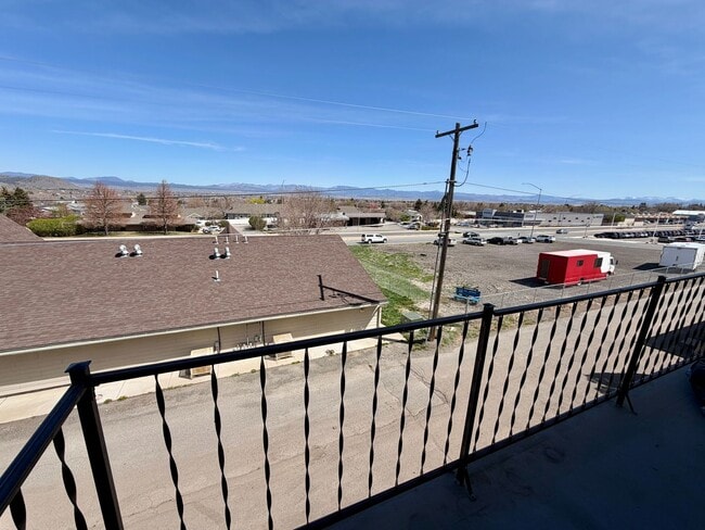 Photo - 2 Bed 1 Bath Apartment on West Side of Helena!