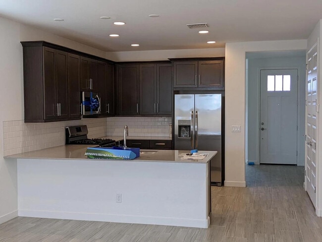 Photo - 2250 E Kelly Dr