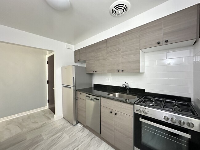 Photo - 6715 N California Ave Unit SG