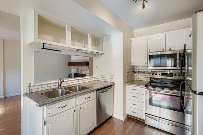 Photo - 3747 Talisman Pl