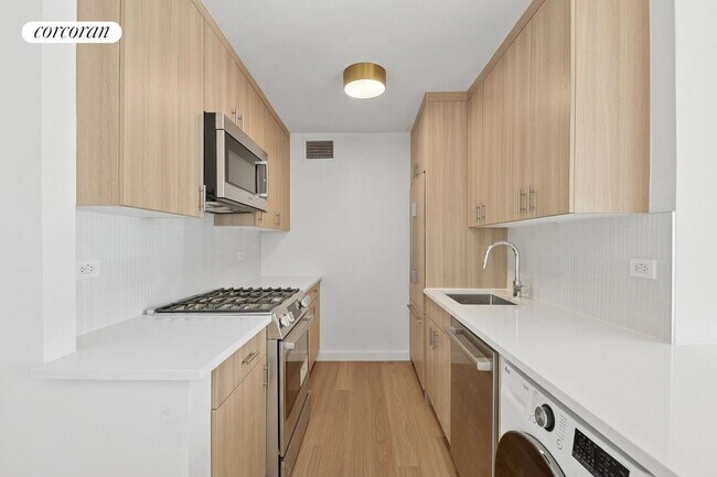 Photo - 501 E 87th St