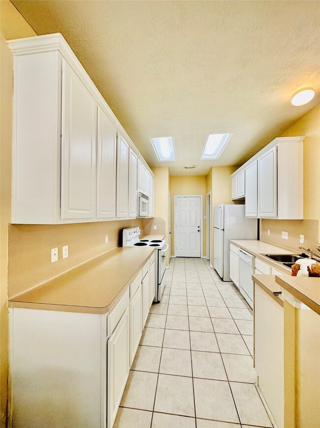 Photo - 16011 Sandy Path Ln