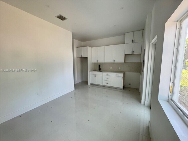 Photo - 135 NW 60th St