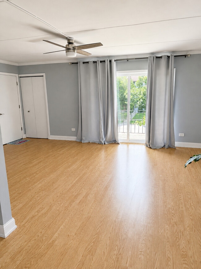 Building Photo - 9942 Shady Ln Unit 2A