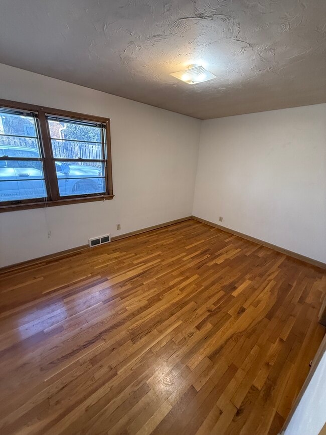 Dormitorio principal - 3480 Woods Ave Unidad 3480 Woods Ave