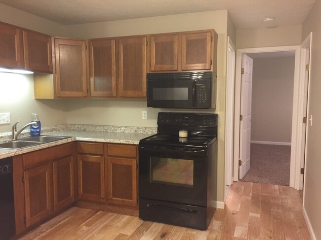 Photo - 7213 Creekview Dr #4 Unit 4