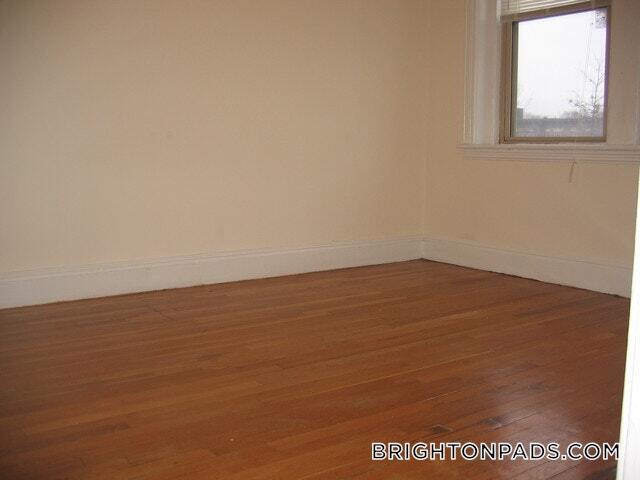 Photo - 1715 Commonwealth Ave Unidad 1