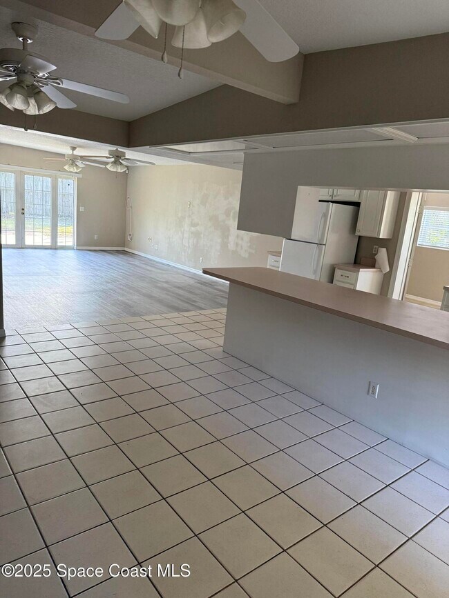 Photo - 895 Delano Rd