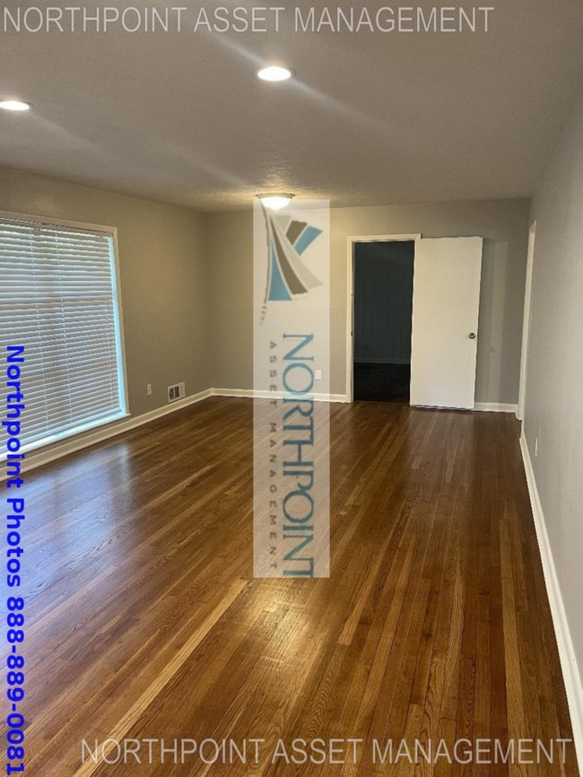 Photo - Charming Ranch-Style Residence With Three Bedrooms and Two Baths