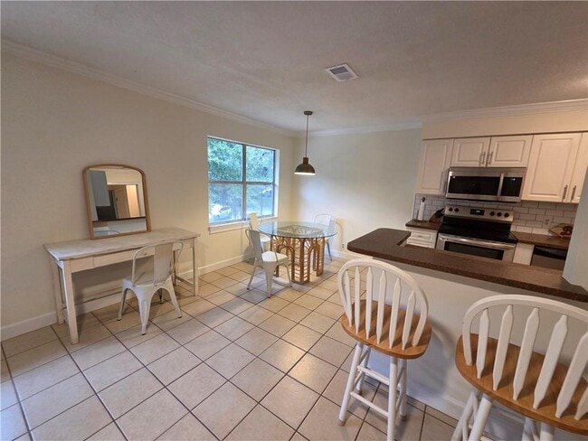 Photo - 800 Mallery St Unit B 10