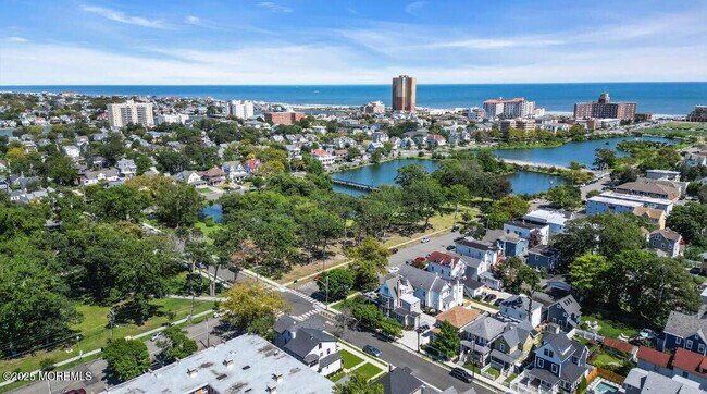 Photo - 700 Fifth Ave