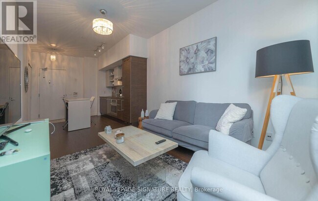 Photo - 1030 King St W Unit 456