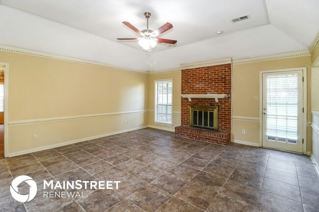 Photo - 1041 Trappers Cove