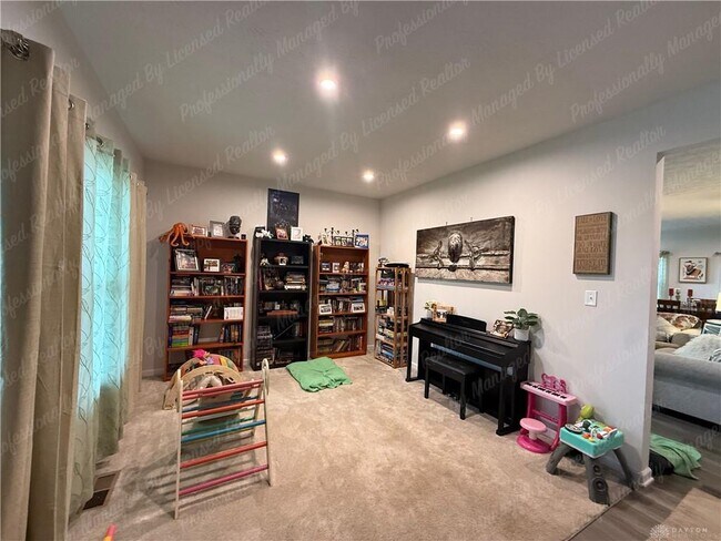 Photo - 2418 David Grey Cir