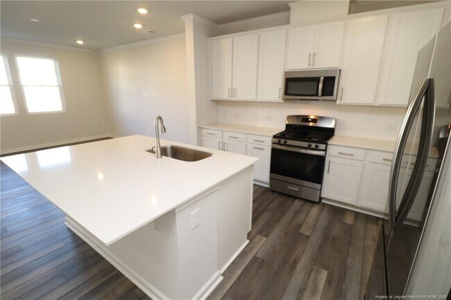 Photo - 5711 Woodlawn Dr