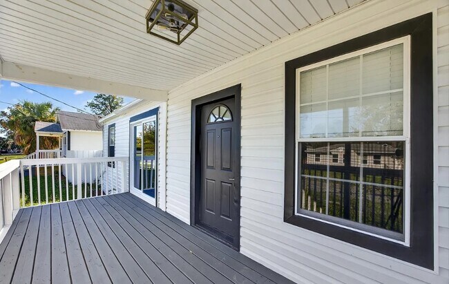 Photo - 5202 Birkenhead Rd