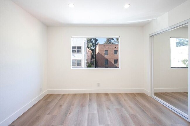 Photo - 2123 Rodney Dr