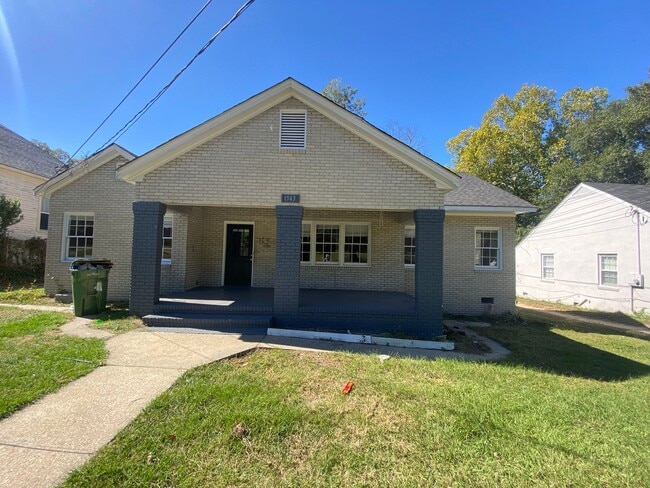 **AVAILABLE NOW**3 Bedroom / 2 Bathroom Ho... - **AVAILABLE NOW**3 Bedroom / 2 Bathroom Ho...