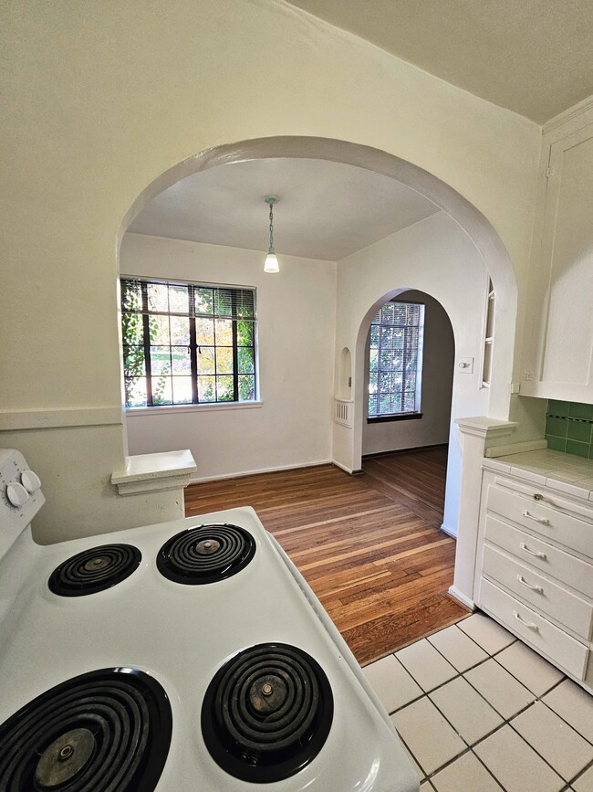 Photo - Barbara Worth Apartments