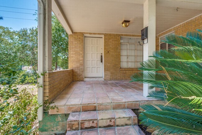 Photo - ALAMO HEIGHTS I.S.D.