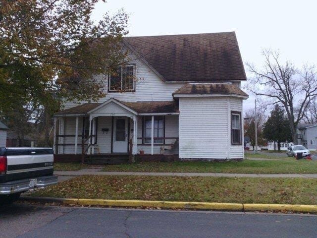 Photo - 220 12th Ave W