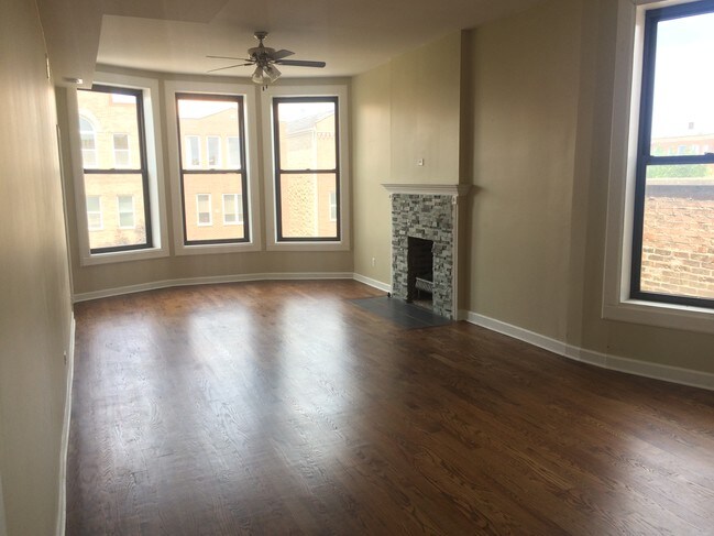 Photo - 2445 W Harrison St Unidad 3